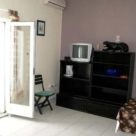 2 Bedrooms With Wifi At * Zadar