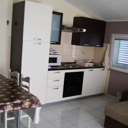 2 Bedrooms With Wifi At * Zadar